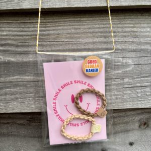 Avondvierdaagse traktatie | smiley elastiekjes en kaart