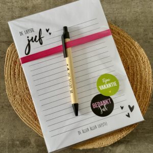 Notitieblok 'De Liefste Juf' en pen 'De Liefste Juf'