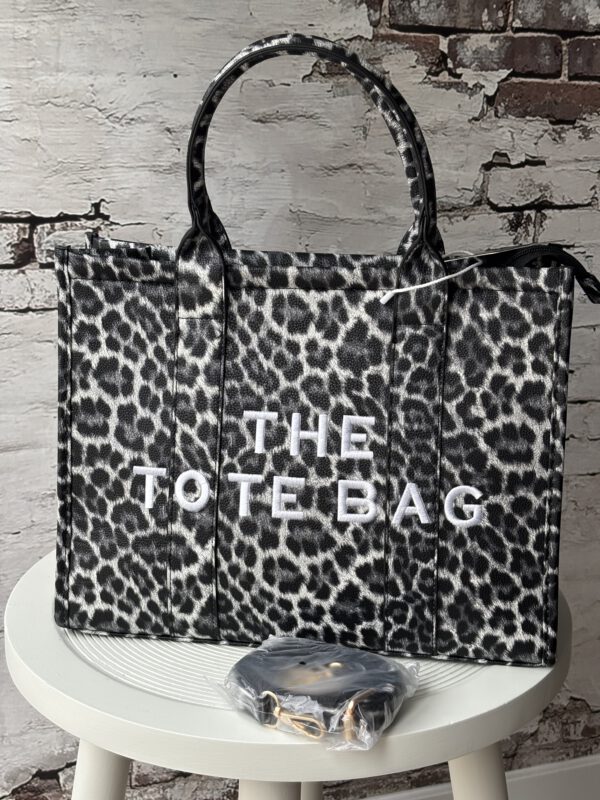 Qischa handtas The Tote Bag leopard grijs