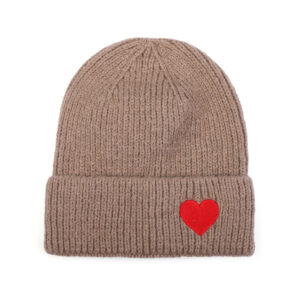Muts khaki met hartje rood