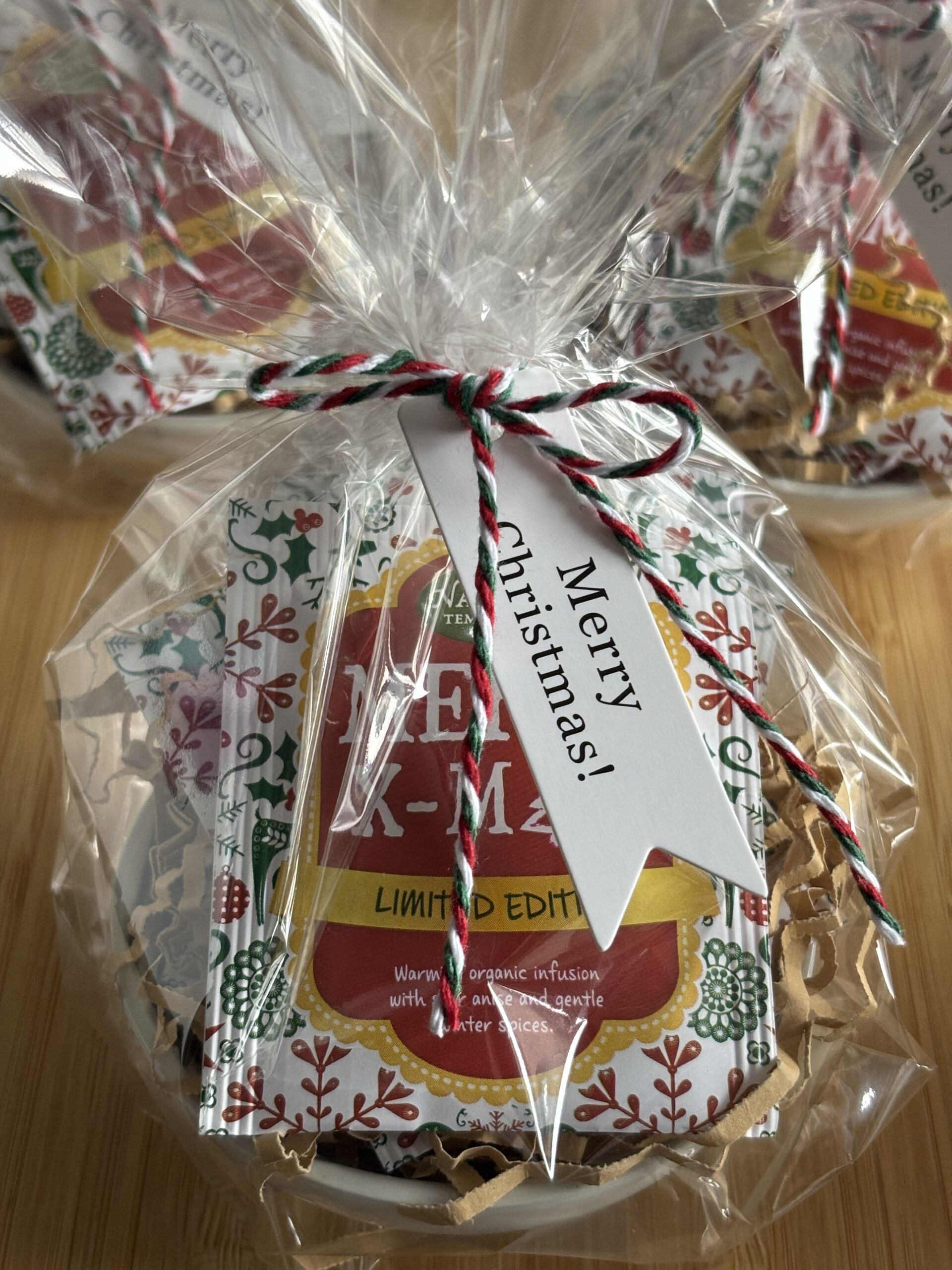 Kleine kerstattentie Merry Christmas thee en theetipje