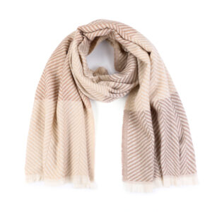 Wintersjaal met ruiten en visgraat motief beige