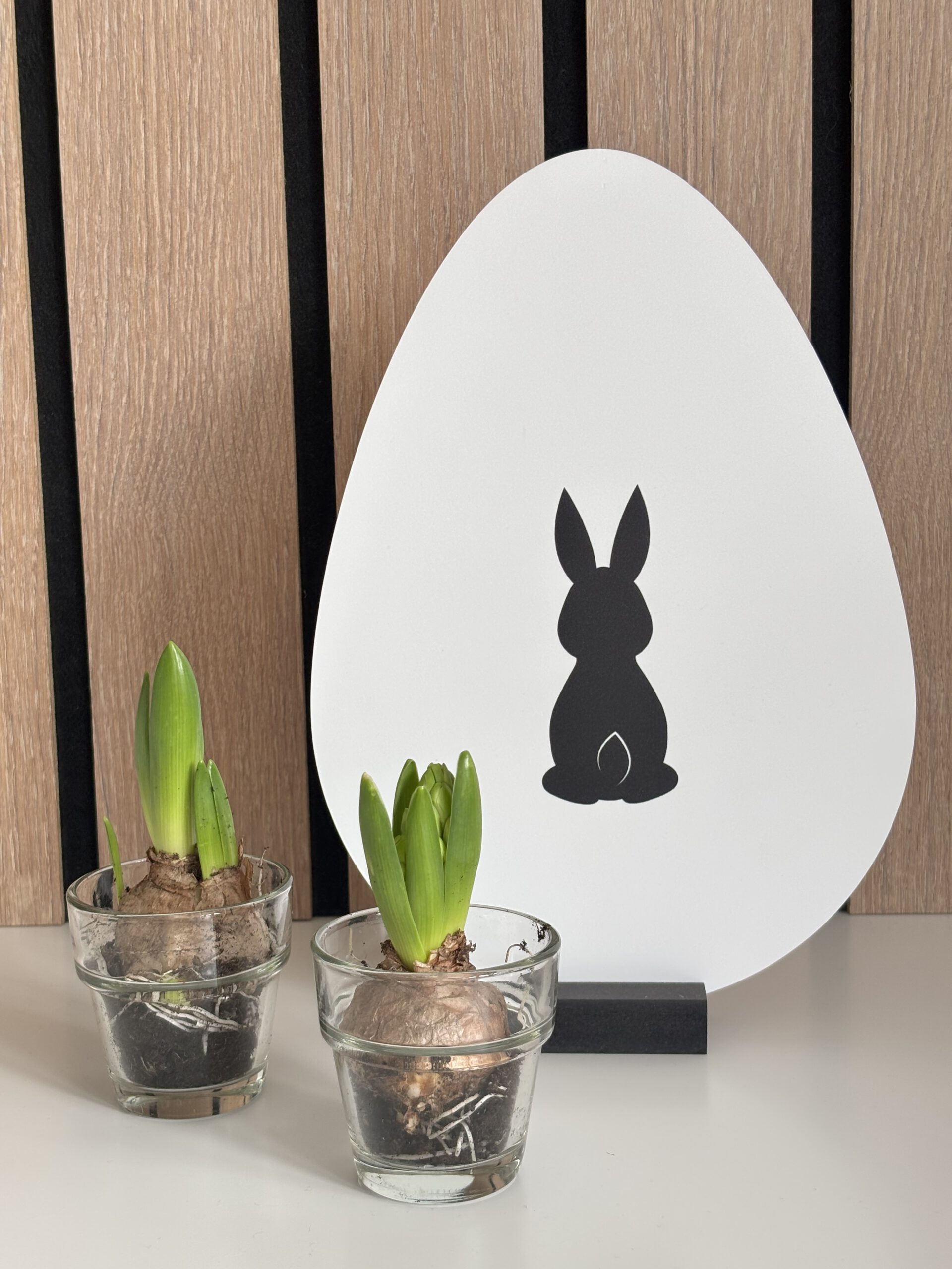 Forex paasei wit met paashaas 28 x 19.5 cm - Afbeelding 2