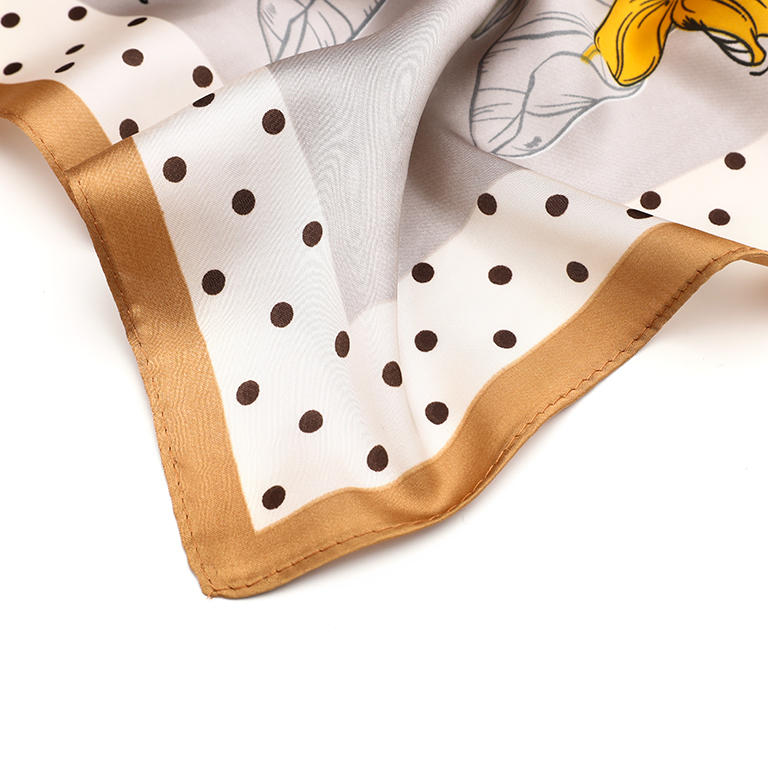 Sjaaltje bruin / okergeel / grijs met print 70 x 70 cm - Afbeelding 2