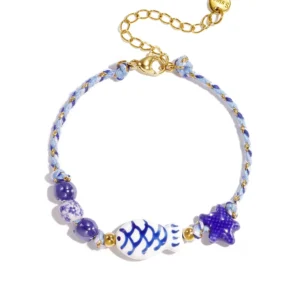 Kralenarmband met touwmotief blauw vis en ster kralen
