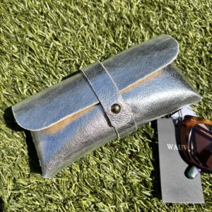 Zonnebrilhoesje zilver metallic echt leer 100% 16 x 8 cm
