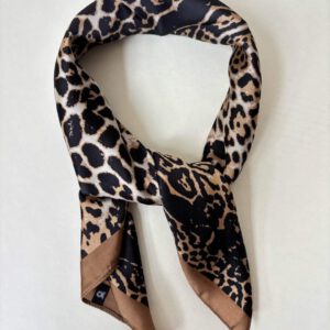 Sjaal bruin en zwart met panterprint 70 x 70 cm